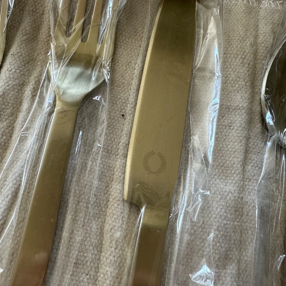 NEW Brushed Gold Flatware "Farmhouse Pottery" brand (six sets of Stowe 5 piece) - Picture 9 of 12